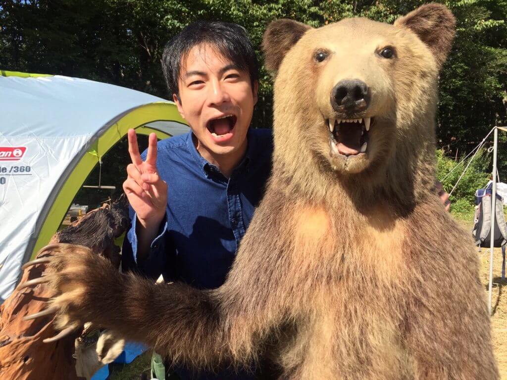 TOBIU CAMPにいた熊とツーショット